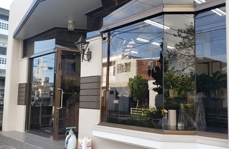 これからの季節避けても逃げられない「紫外線」「日焼け」は窓フィルムで対策を♪まずはニュコアおきなわへお問合せください♪